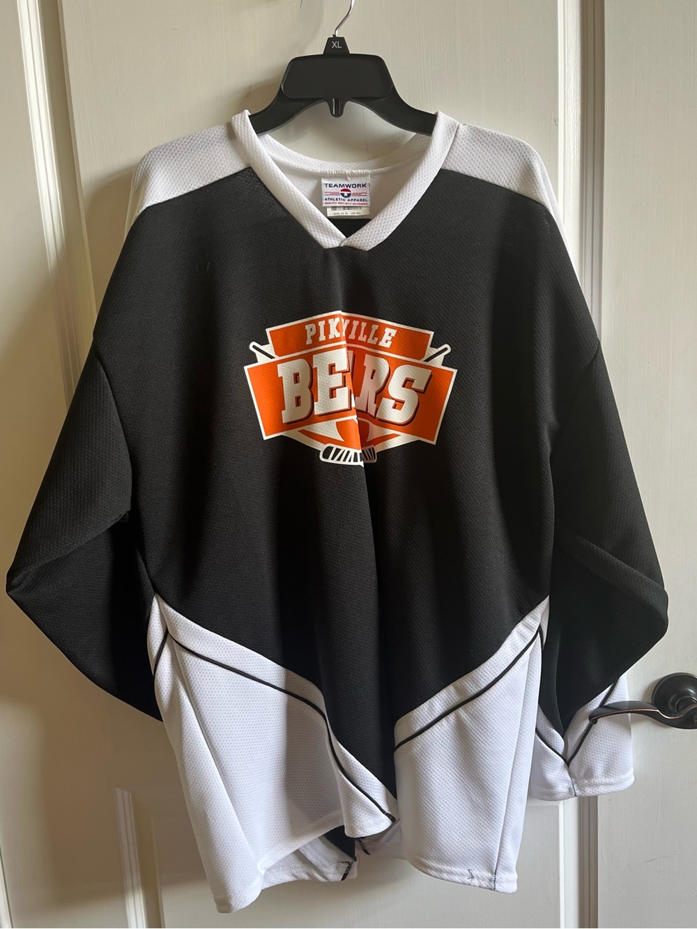 EUC Pikeville Bears Hockey Jersey in Black and White with Orange Logo, Size XL
